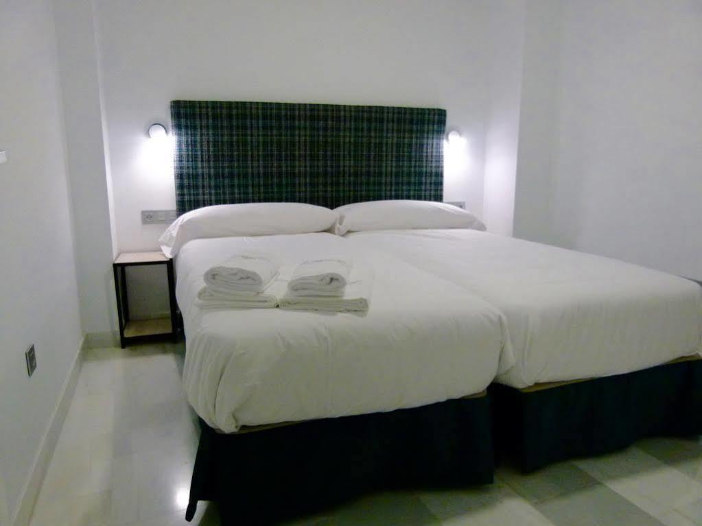 Urbanliving Gran Capitan Apartman Granada Kültér fotó